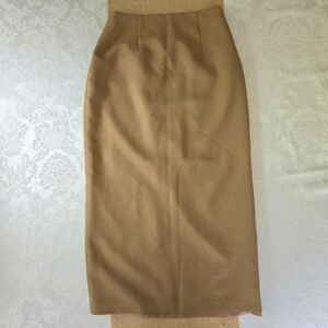 Monroe & Main Tan Midi Pencil Skirt Work Size 6 Office Minimalist Neutral